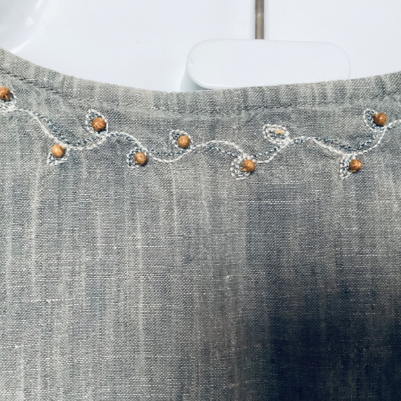 J. Jill Embellished Sleeveless Linen Top - 6P - Picture 4 of 5